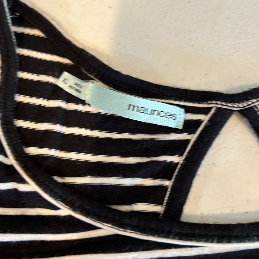 #217. 🪷Maurices Black and White long sleeve top. Tunic length. Xl - Picture 4 of 8